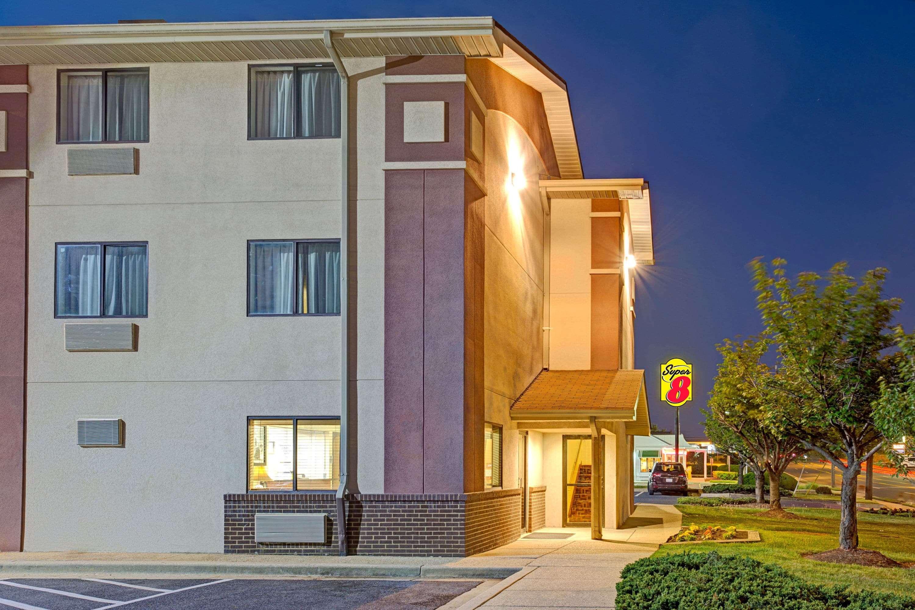 Готель Super 8 By Wyndham College Park Wash Dc Area Екстер'єр фото